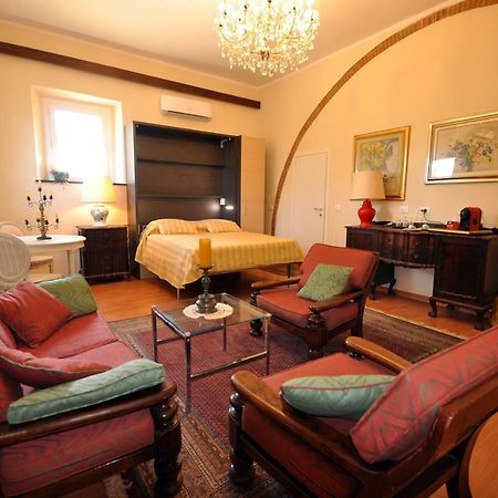 La Stanza Del Podere Isabella Hotel San Vincenzo Luaran gambar