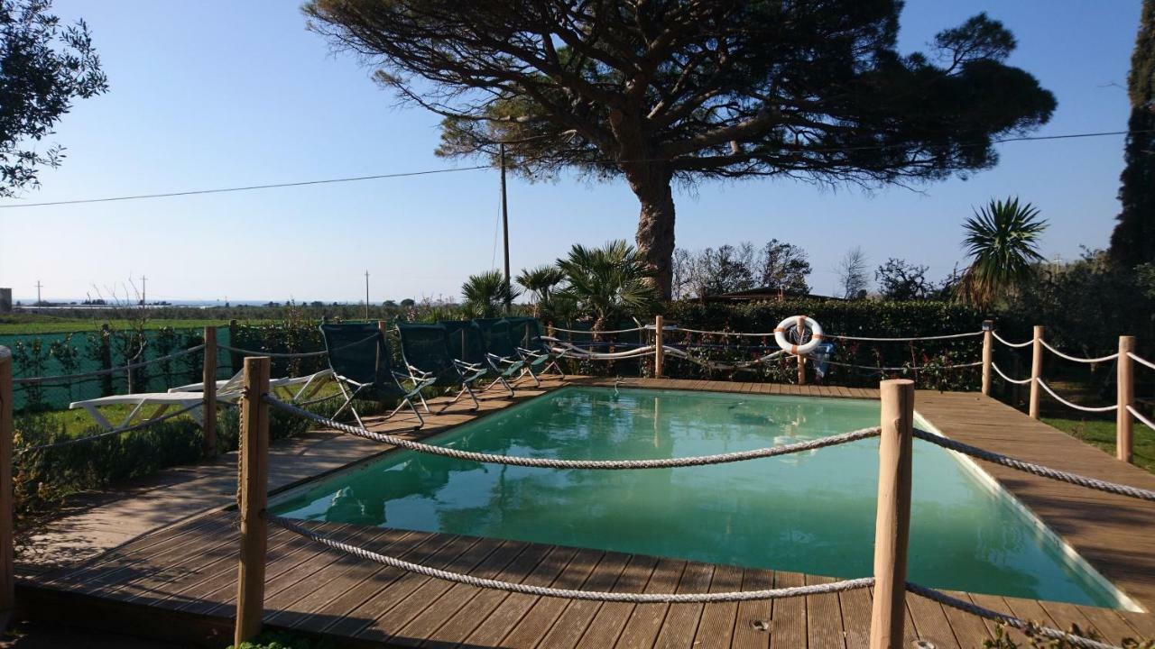 La Stanza Del Podere Isabella Hotel San Vincenzo Luaran gambar