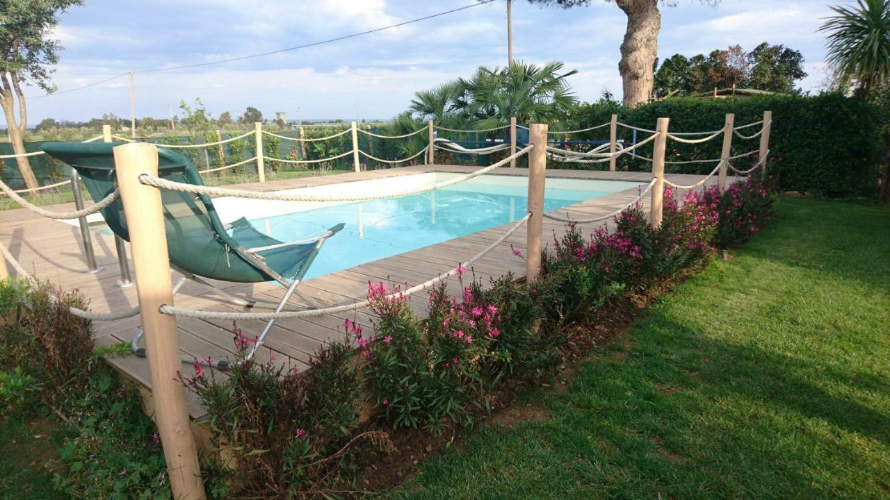 La Stanza Del Podere Isabella Hotel San Vincenzo Luaran gambar