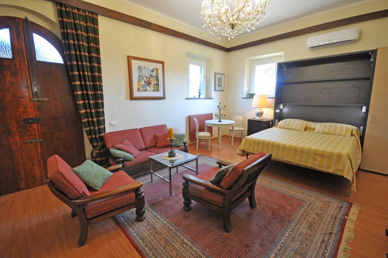 La Stanza Del Podere Isabella Hotel San Vincenzo Luaran gambar