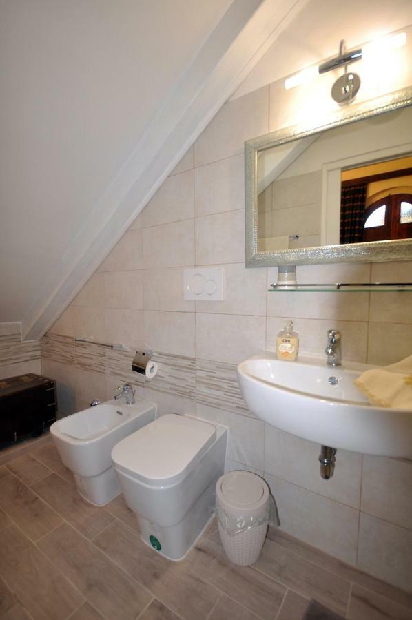 La Stanza Del Podere Isabella Hotel San Vincenzo Luaran gambar